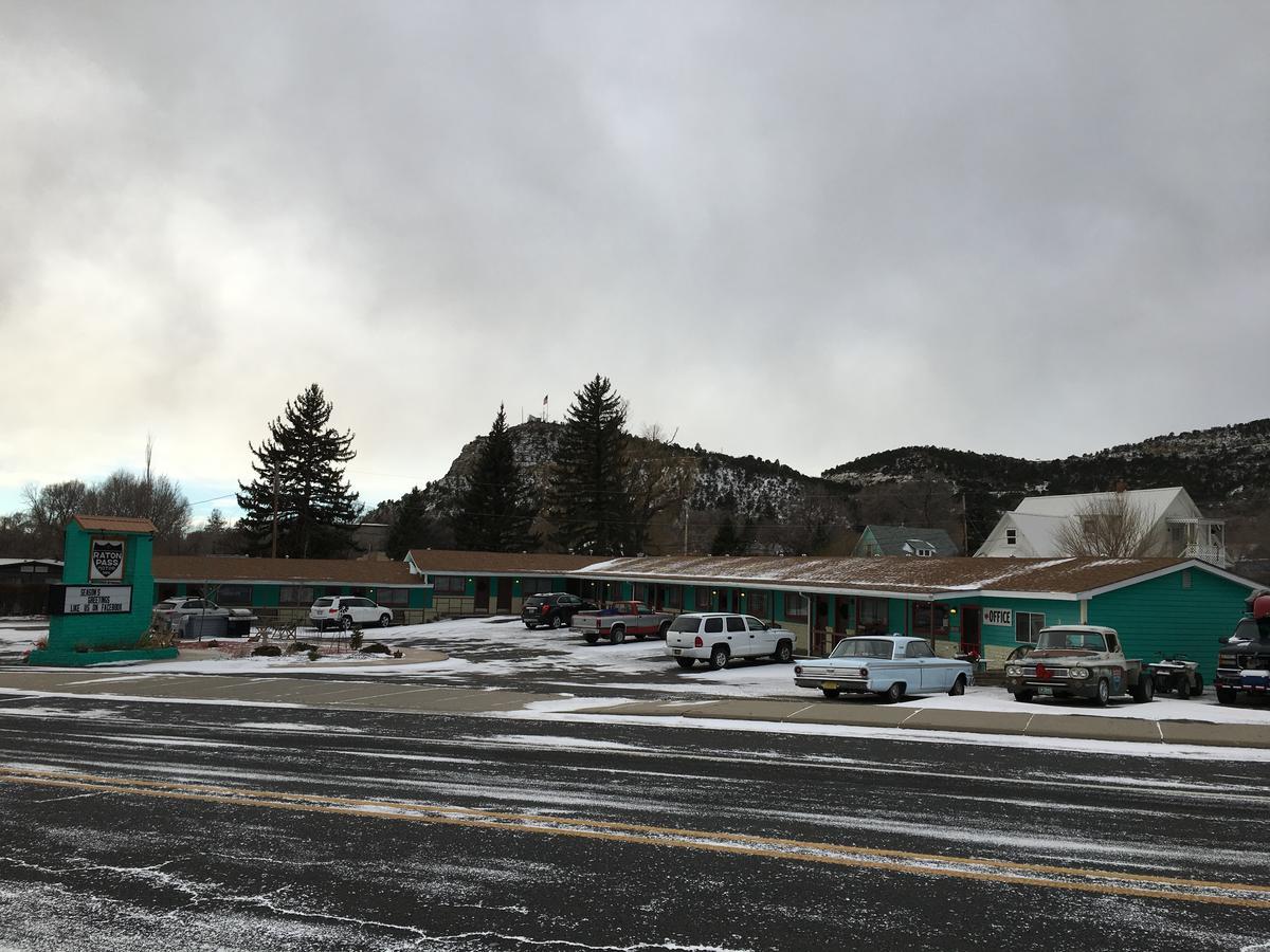 Raton Pass Motor Inn Exterior photo